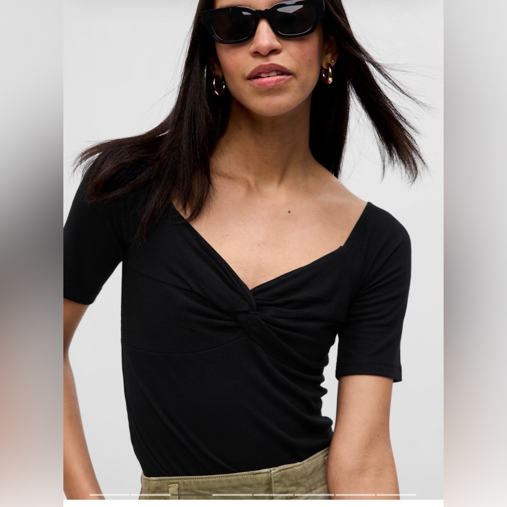 Gap mini rib sweetheart tee